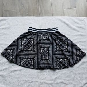 Patterned skater skirt